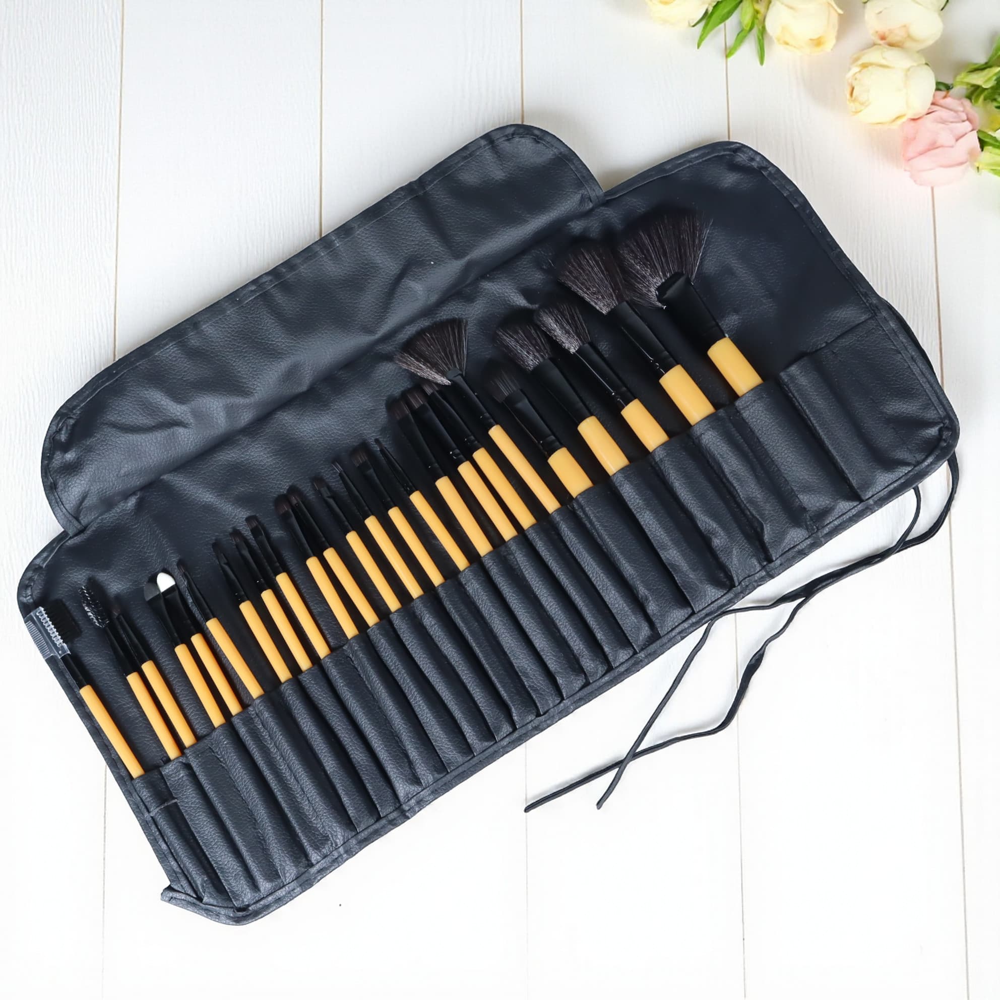Kuas Make Up Profesional 24 PCS